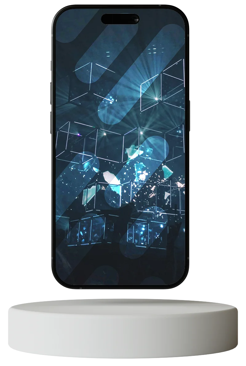 Mockup på en mobiltelefon som svävar över en laddplatta, skärmen visar en digital show.